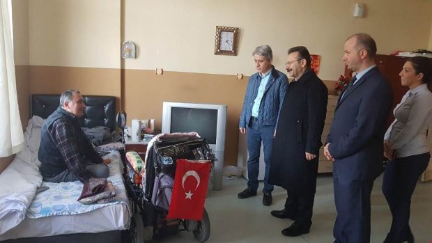 Vali Aksoy’dan rehabilitasyon merkezine ziyaret