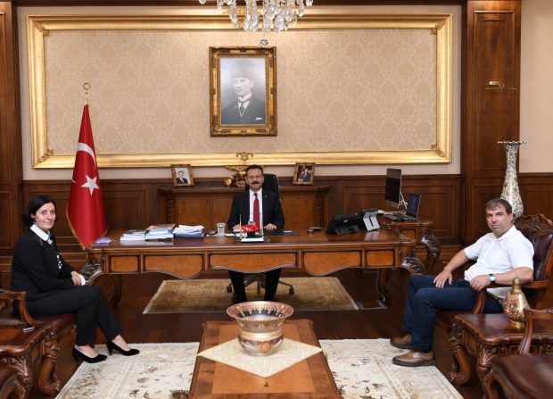 Aynur Şöhretli Yiğit, Aksoy’u Ziyaret Etti