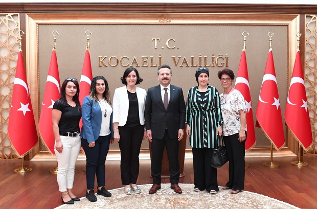 Kadın Muhtarlar Vali Aksoy’u Ziyaret Etti