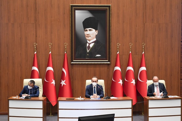 ” Her Şeye Rağmen Göstergelerimiz Olumlu Gidiyor”
