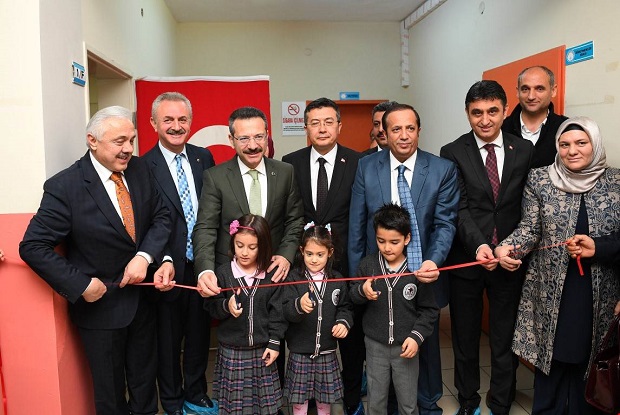 Dilovası Mehmet Zeki Obdan İlköğretim okulunun Montessori Sınıfı açıldı