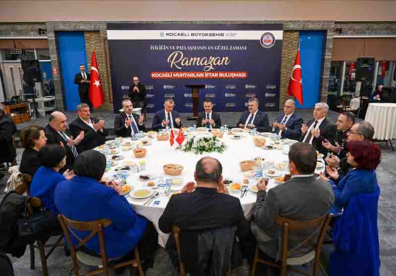 Vali Aktaş ve Başkan Büyükakın İlimizde Hizmet Veren Muhtarlarımızla İftar Sofrasında Bir Araya Geldiler