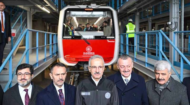 Ulaştırma ve Altyapı Bakanı Sayın Abdulkadir Uraloğlu, Gebze- Darıca Metrosu Test Sürüşünü Tamamladı