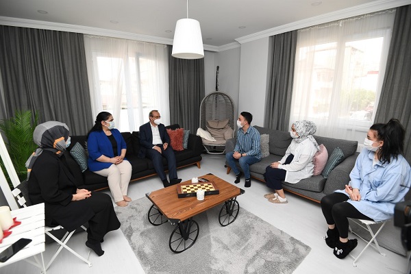 Hane Ziyaretleri Devam Ediyor
