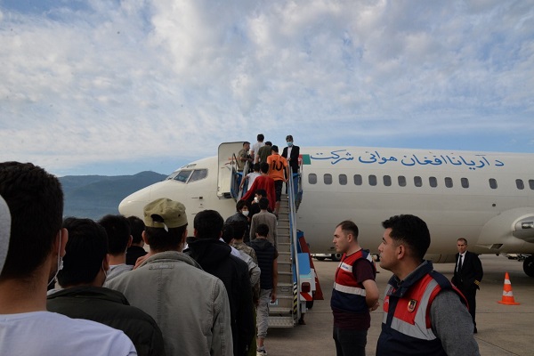 272 Afganlı Sınır Dışı Edildi