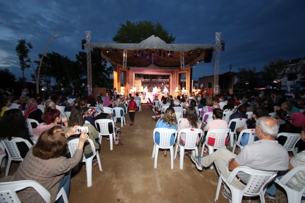 “Asalet Kumkuması” Cebeci sahilinde sahnelendi