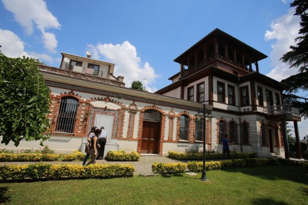 130 yıllık Sırrı Paşa Konağı