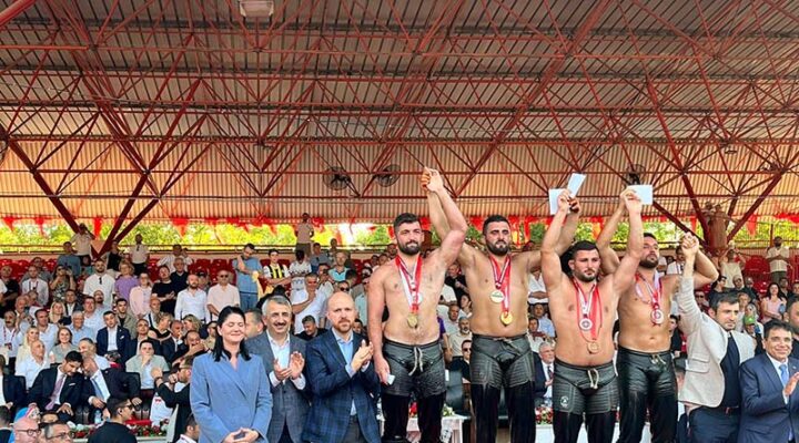GÖLCÜK BELEDİYESPOR ÖNER BAŞPEHLİVANLIĞA BİR ADIM DAHA YAKLAŞTI