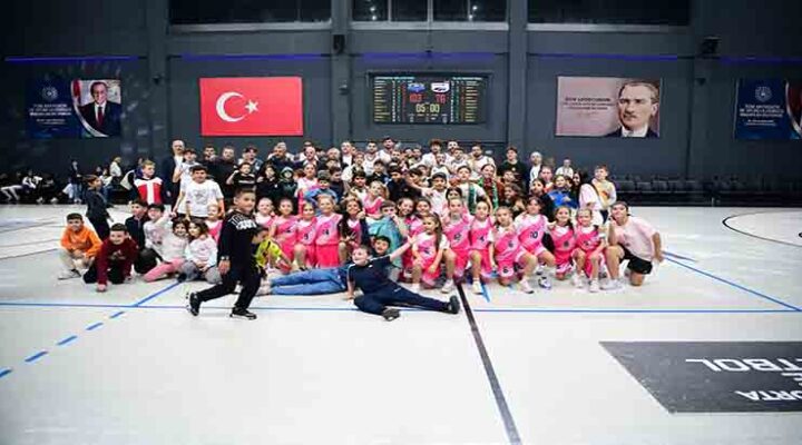 Çayırova Belediyesi, iLab Basketbol’u farklı geçti