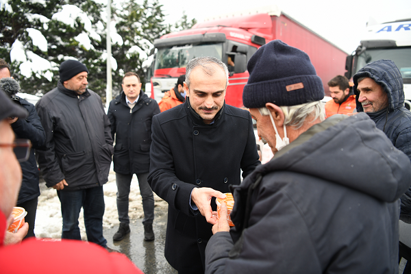 TIR şoförlerine ikram