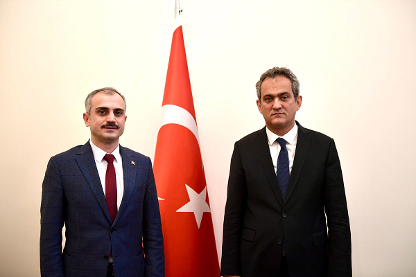 Milli Eğitim Bakanı Özer’i ziyaret etti