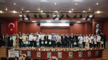 Çiftçi, üniversiteyi kazanan öğrencilerle bir araya geldi
