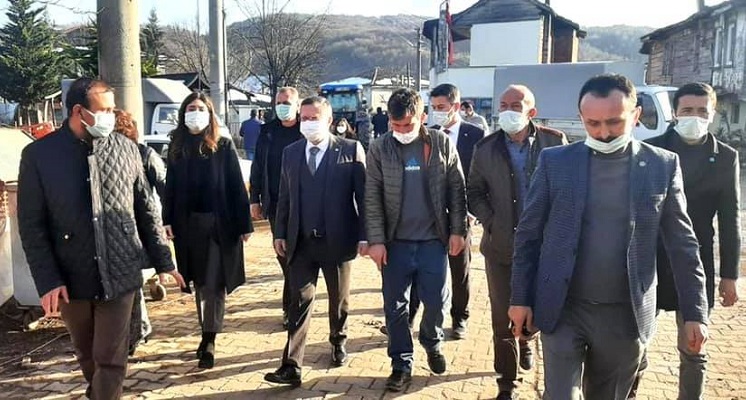 Köylerin Sorunlarını Yerinde Dinledi