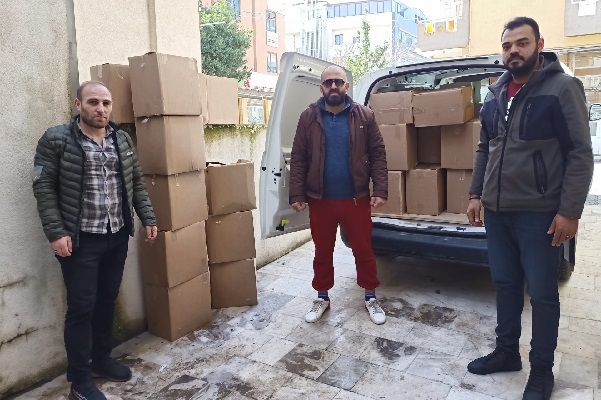 Trabzonlu Gençler Ramazan kolilerini dağıtmaya başladı