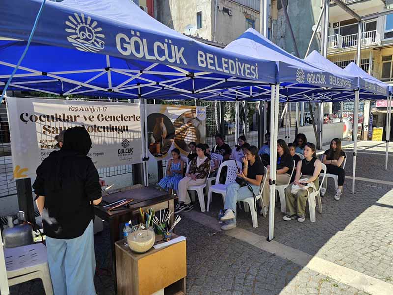 GÖLCÜKLÜ ÇOCUKLAR VE GENÇLER SANAT DOLU 3 GÜN GEÇİRDİ