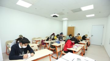 215 öğrenci sınavlara hazırlanıyor