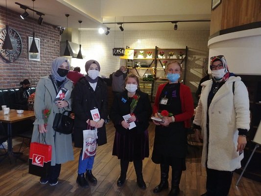 Refahlı hanımlardan Down Kafeye ziyaret