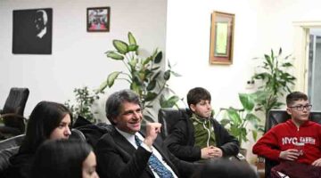 ROMANYALI ÖĞRENCİLER KARTEPE’DE