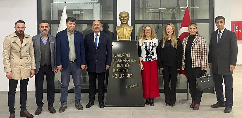Kocaeli Üniversitesi’nin hocaları, Emlak Kulübü’ne üye oldu