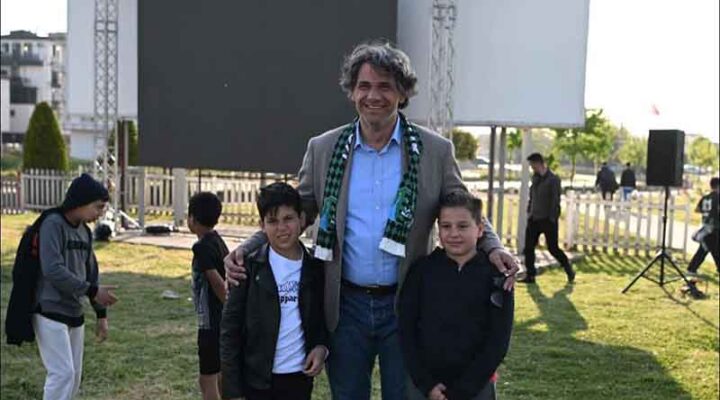Başkan Kocaman, Kocaelispor’un Maçını Kartepelilerle İzledi