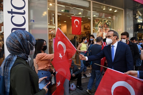 7’den 70’e herkese bayrak