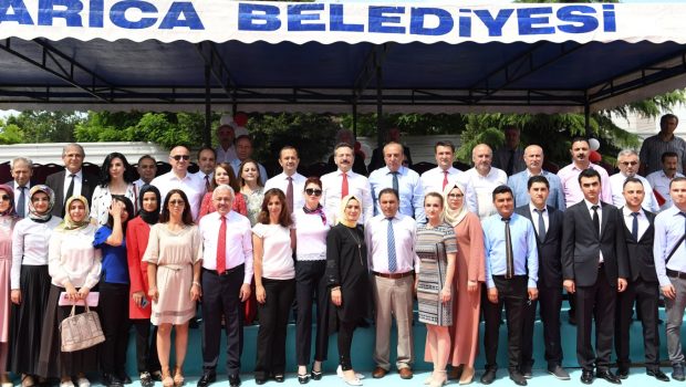 Vali Aksoy’la Darıca’da karne töreni