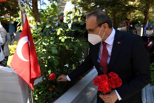 Bayram Arefesinde Şehitlerimizi Ziyaret