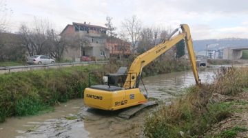 Derelerde temizlik çalışmaları sürüyor