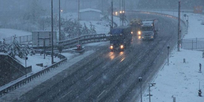 Bolu Dağı’nda yoğun kar yağışı