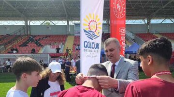 19 MAYIS TURNUVALARINDA DERECEYE GİREN OKULLAR ÖDÜLLENDİRİLDİ