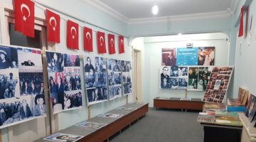 Çayırova Ülkü Ocakları’ndan Başbuğ Türkeş Fotoğraf Sergisi