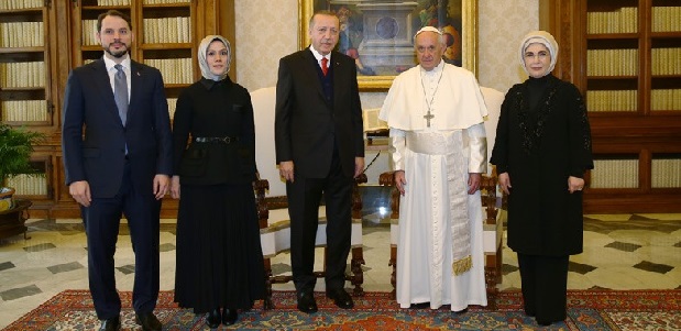 Cumhurbaşkanı Erdoğan, Vatikan’da Papa Franciscus görüştü.