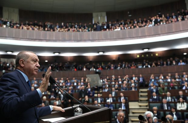 “Yılbaşından itibaren elektrik ve doğal gaz fiyatlarında yüzde 10 indirim yapıyoruz”