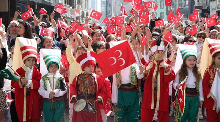 23 Nisan coşkusu Gebze’den başladı