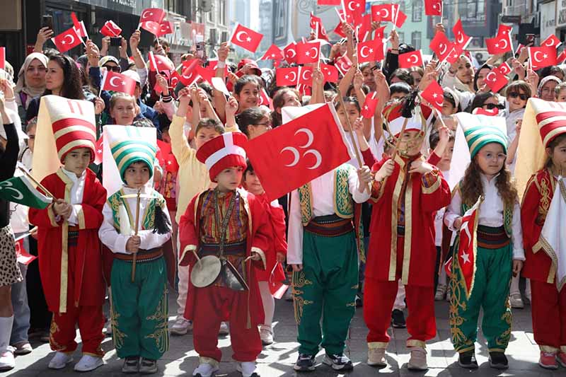 23 Nisan coşkusu Gebze’den başladı