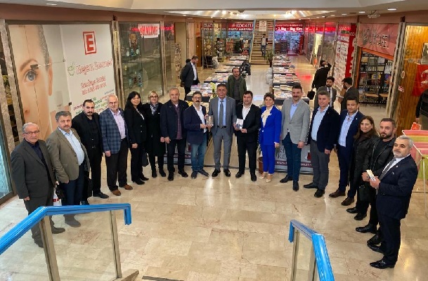 Cevherli ve Uysal Kitaplarını İmzaladı