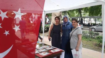 Karamollaoğlu standına yoğun ilgi