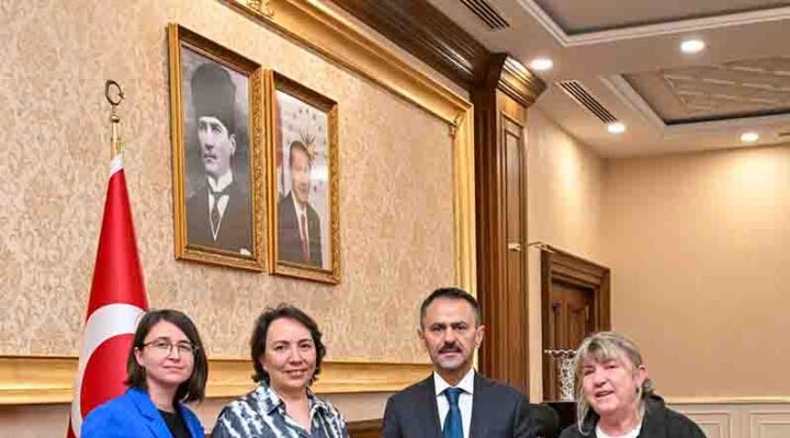 Sürdürülebilir Sanat Kadın İşletme Kooperatif Yönetiminden Vali Aktaş’a Ziyaret