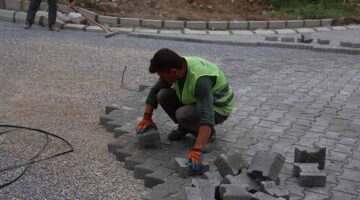 Dumlupınar Mahallesi’nde Parke Çalışmaları Devam Ediyor