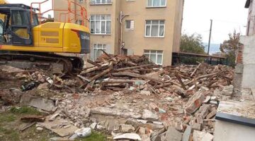 Gölcük Riskli Yapılardan Arındırılıyor