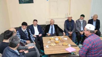 BAŞKAN BÜYÜKGÖZ GEBZE’NİN ÇINARLARINI İFTARDA AĞIRLADI