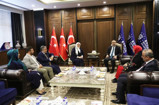 Bakan Selçuk Bursa’da