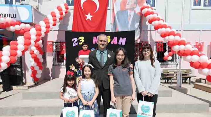 Çayırova’da 23 Nisan coşkusu