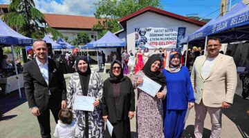 GÖLCÜKLÜ KADINLAR EL BECERİLERİNİ SİRETİYE’DE SERGİLEDİ