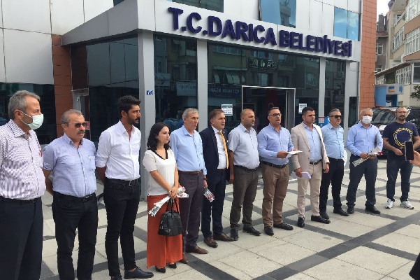 CHP’li meclis üyeleri salonu terk etti