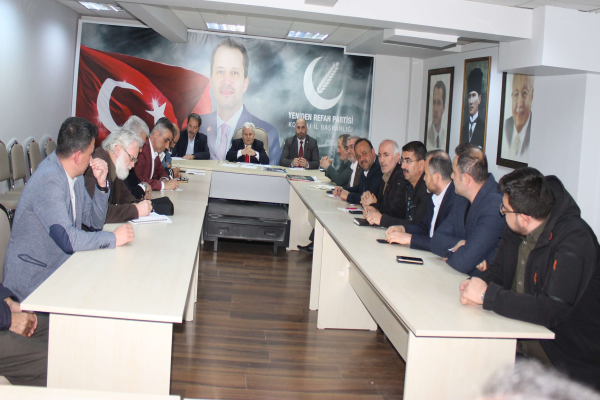 “Millet Ergen Çocuk Siyasetinden Bezdi”