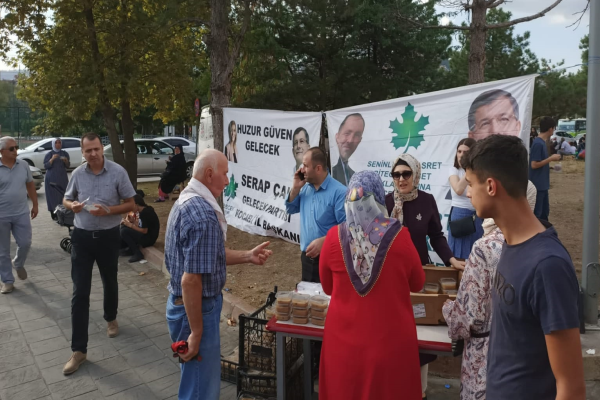 Aşure ikramına vatandaşlardan yoğun ilgi