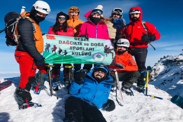 Başarılı Erciyes Dağı Zirve Denemesi