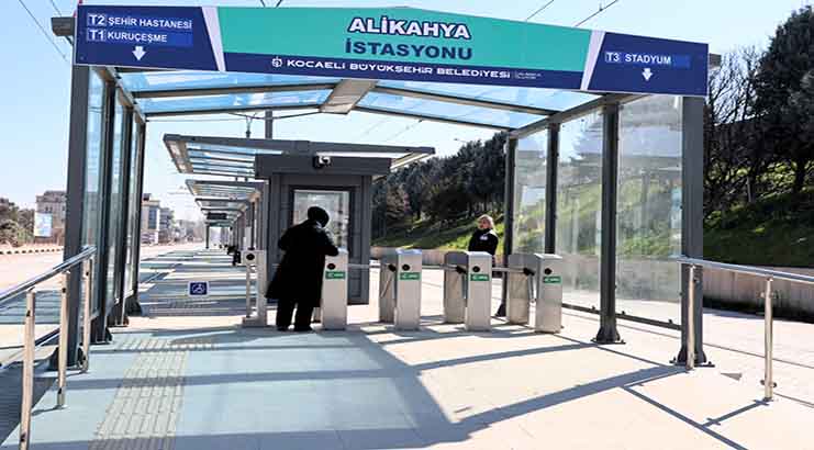 Akçaray Tramvay Hattı’nda yeni duraklara isimleri verildi ; Alikahya istikametinde 6 durağın tabelası asıldı