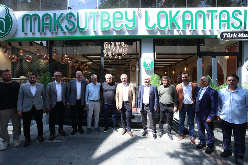 “Aynı sokağın insanı, aynı şehrin yol arkadaşıyız”